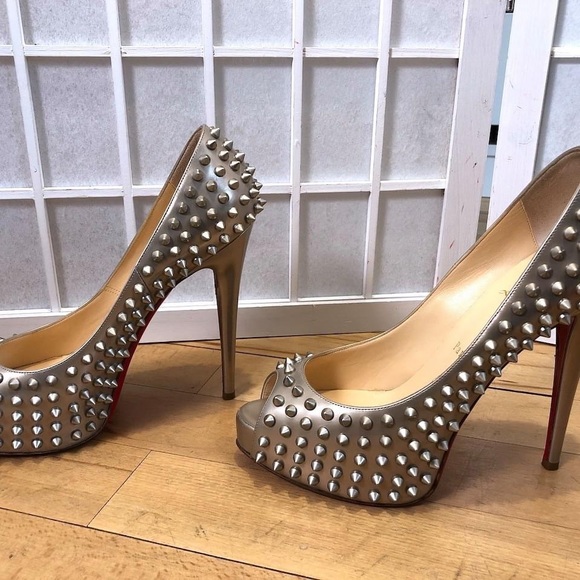 Christian Louboutin Peeptoe Vendome Spikes Size 39 - Picture 3 of 16